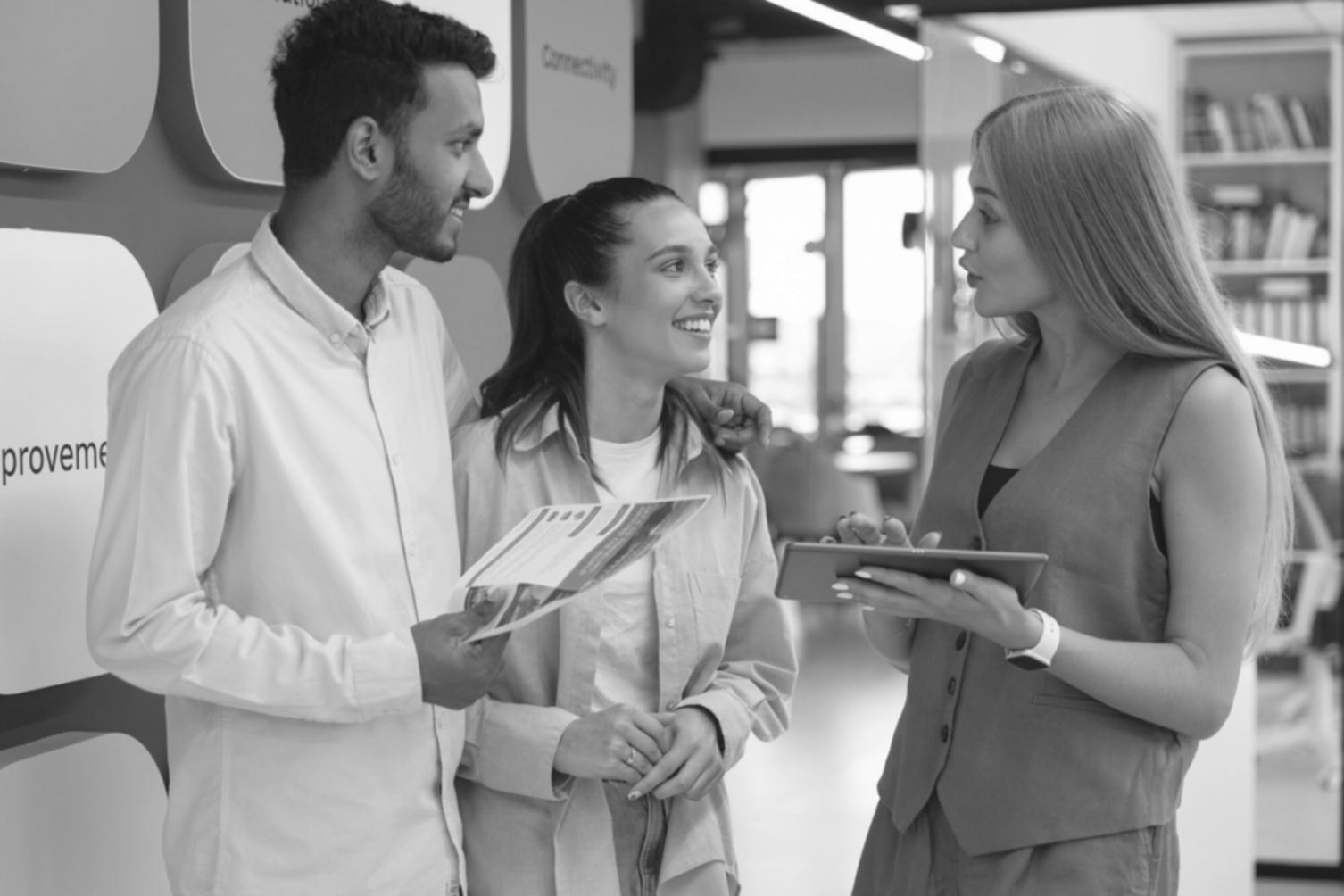 Espace de travail avec matériaux pédagogiques
